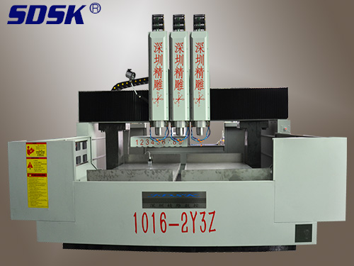精雕機從哪些方面體現(xiàn)其精密性和穩(wěn)定性？