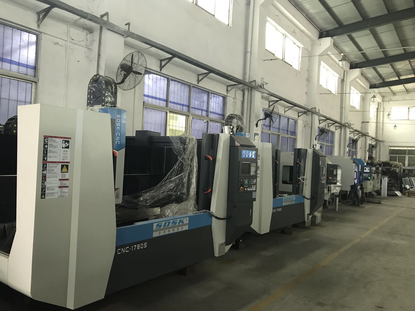 CNC加工中心、雕铣机和精雕机三者的区别有那些